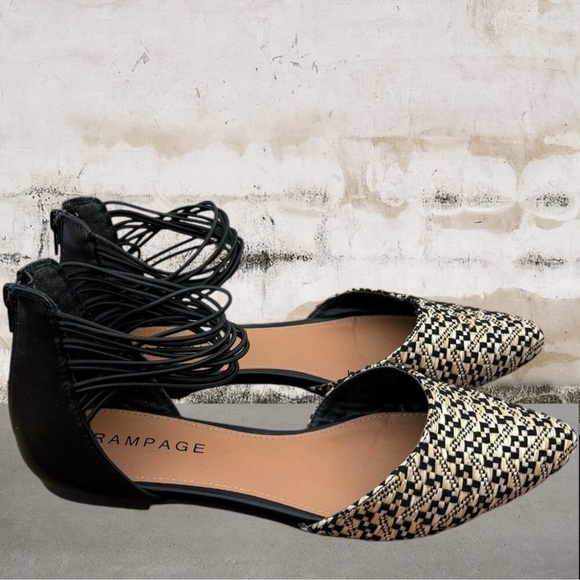 Rampage NWOB Pointed Zip-Back Flats
Women's Size 8.5 - Picture 5 of 8